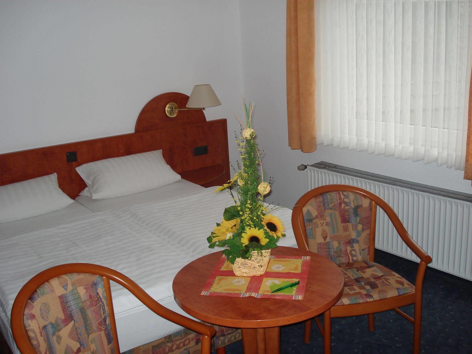 Hotel-Restaurant Zum Roeddenberg Osterode am Harz المظهر الخارجي الصورة